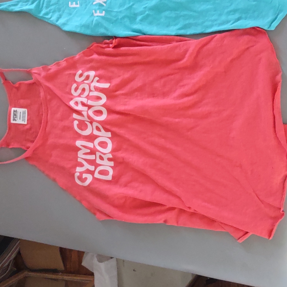 4 Pink tank tops - Picture 2 of 7